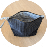 Trousse de toilette grise